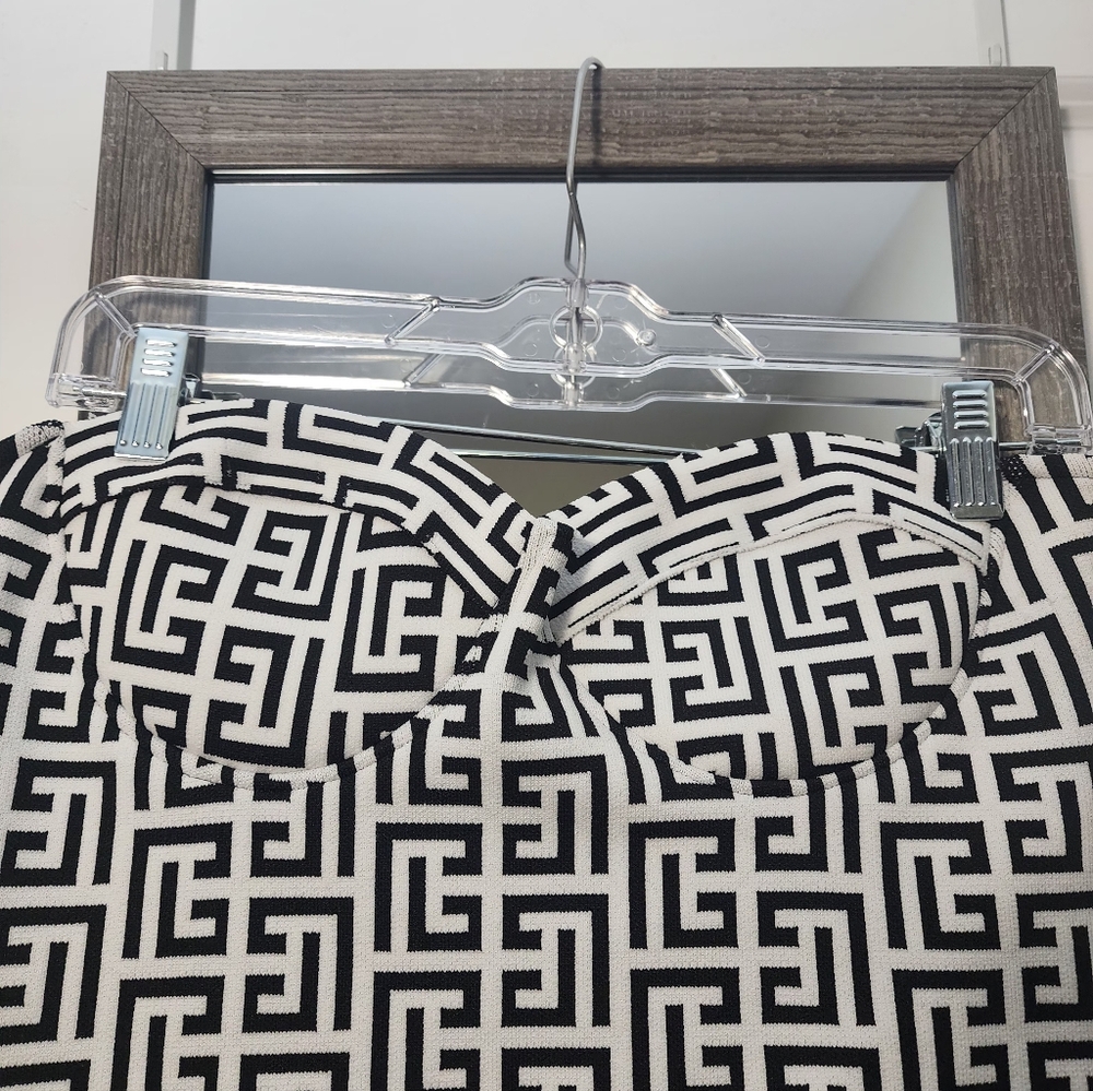 Black and White Geometric Patterned Jacket And Matching Midi Dress - Picture 6 of 6